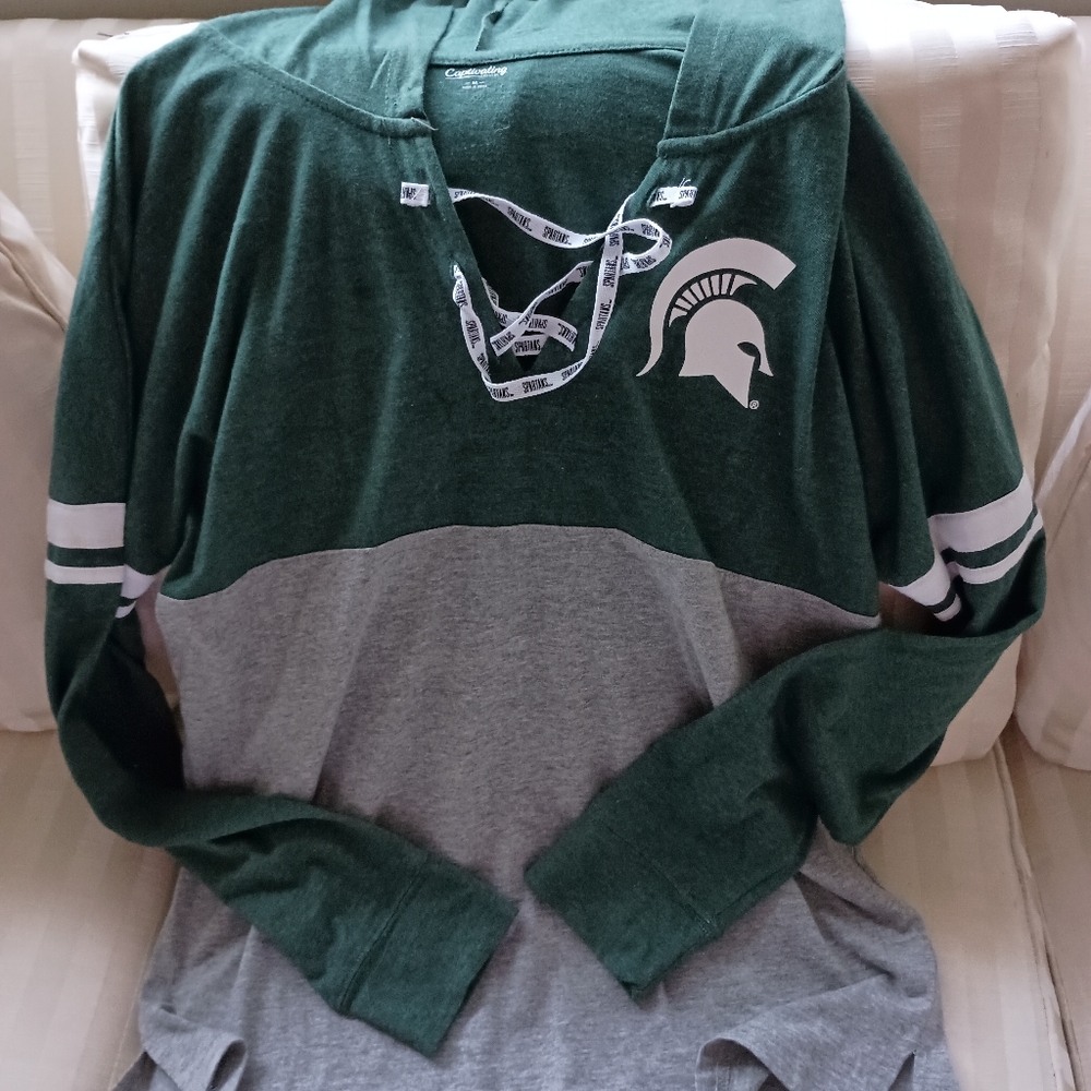 Michigan 🍏State hooded top